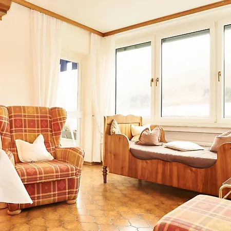 Vegan Und Restaurants Nicolay 1881 호텔 젤틴겐라티그